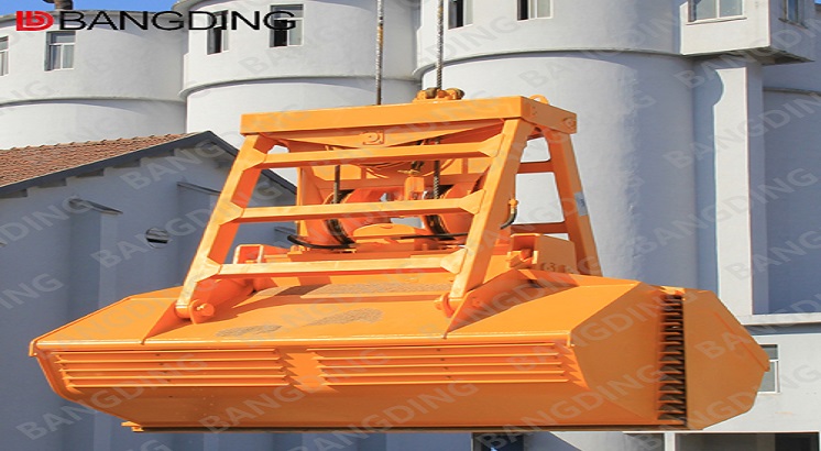 Remote control hydraulic clamshell grab bucket for